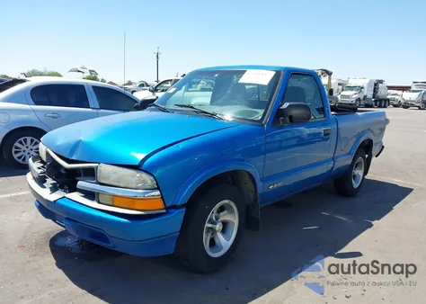 2000 Chevrolet S-10 Ls из США, поврежденный, VIN 1GCCS14W3YK130186